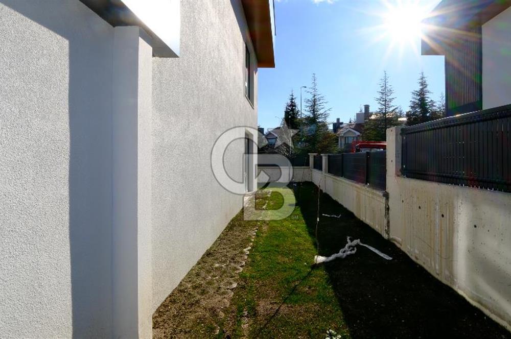 Etimesgut Yurtkent Villaları'nda Satılık 6+2 Lüks Villa