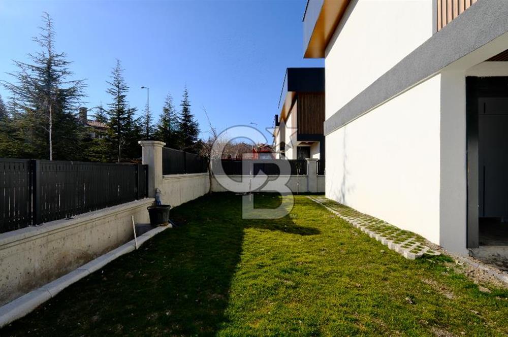 Etimesgut Yurtkent Villaları'nda Satılık 6+2 Lüks Villa