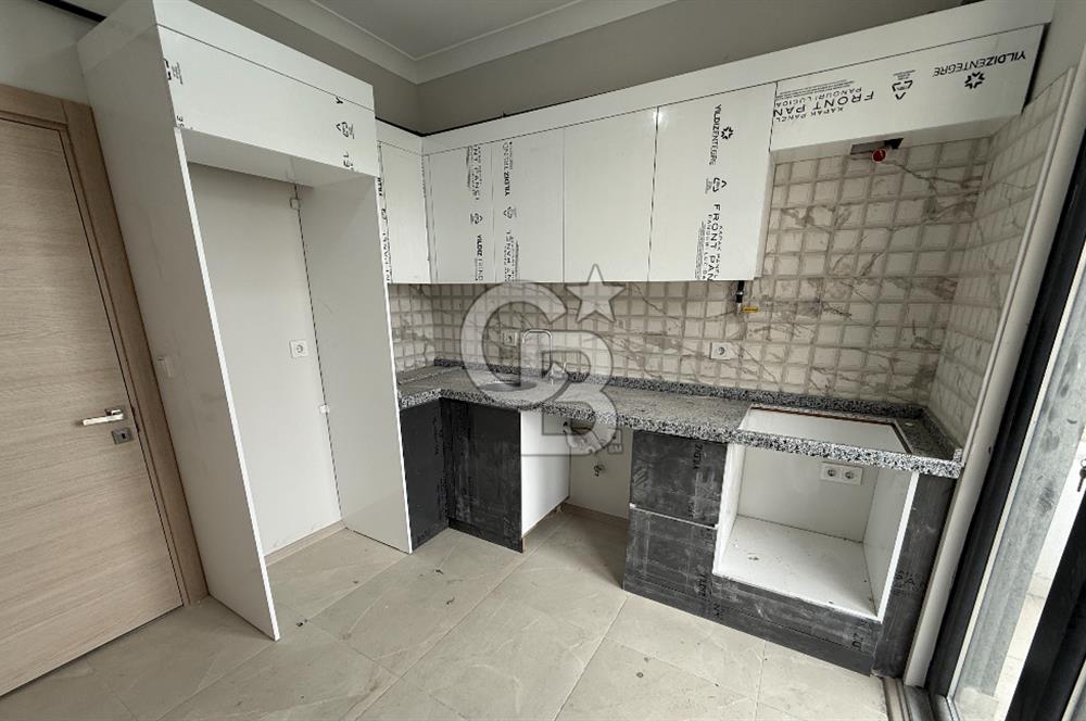 KREDİYE UYGUN; YAHYAKAPTAN'A KOMŞU, TRAMVAYA YAKIN, ÇATI DUBLEKS