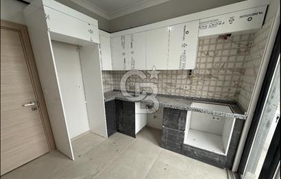 KREDİYE UYGUN; YAHYAKAPTAN'A KOMŞU, TRAMVAYA YAKIN, ÇATI DUBLEKS