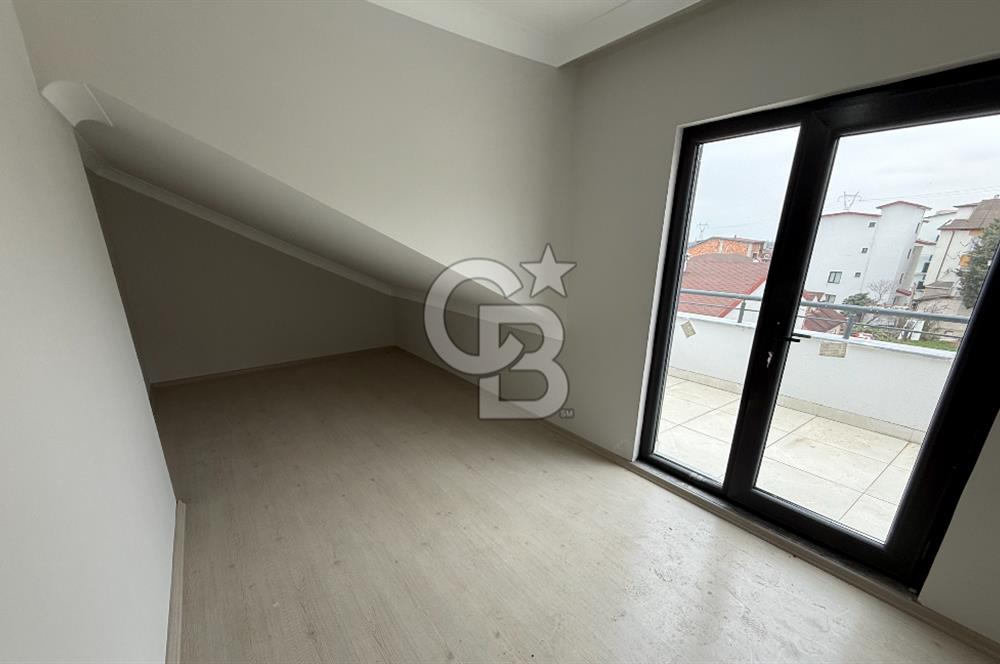 KREDİYE UYGUN; YAHYAKAPTAN'A KOMŞU, TRAMVAYA YAKIN, ÇATI DUBLEKS