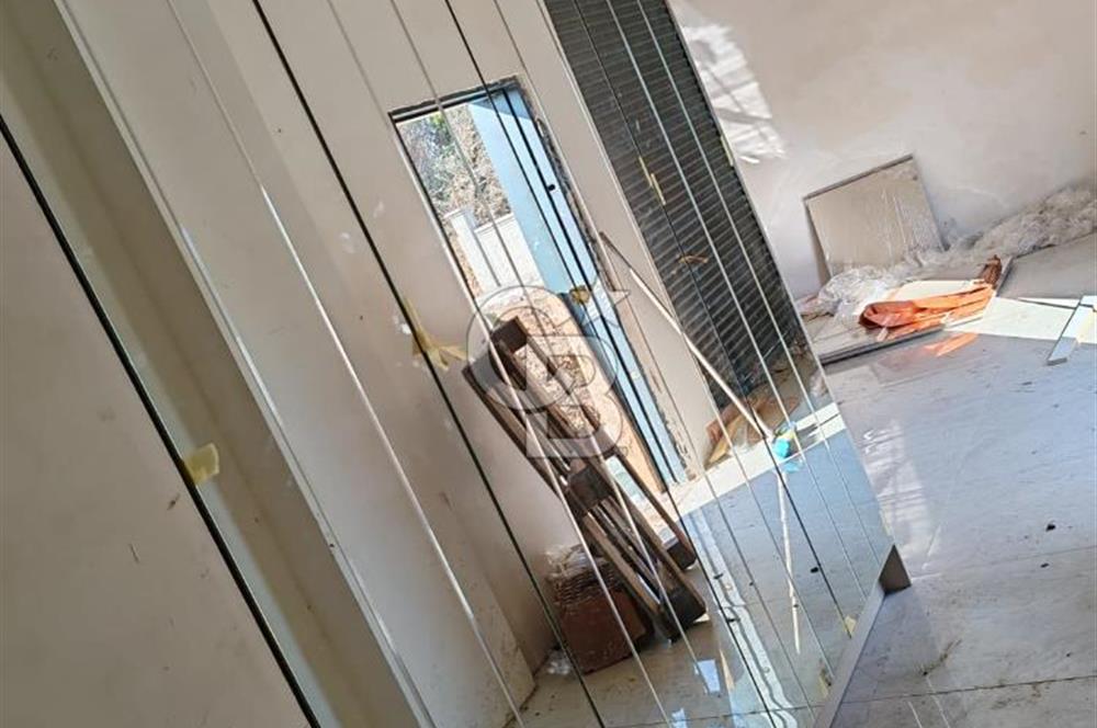 Urla Kuşçular 500 M2 Arsa İçinde Tek Katlı Satılık Lüks Villa