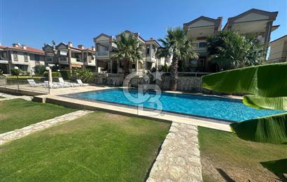 Çeşme Alaçatı `da Havuzlu Site İçerisinde 3+1 Kiralık Villa
