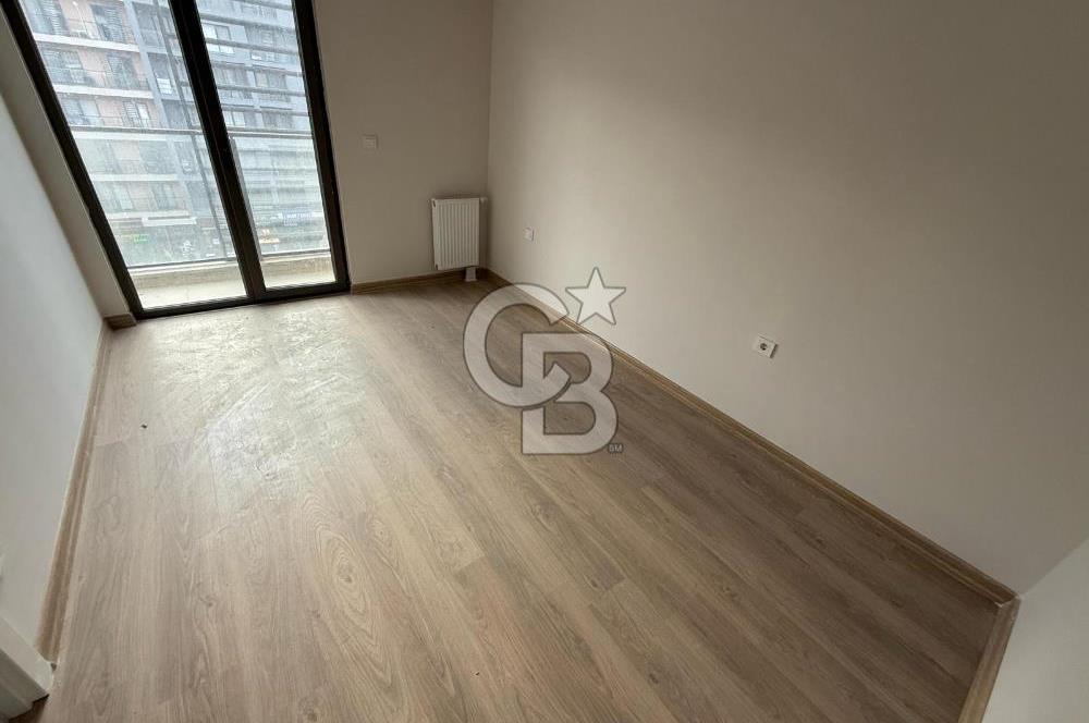 SUR YAPI SURCADDE 'DE CADDE MANZARALI KİRALIK 1+1 BALKONLU DAİRE