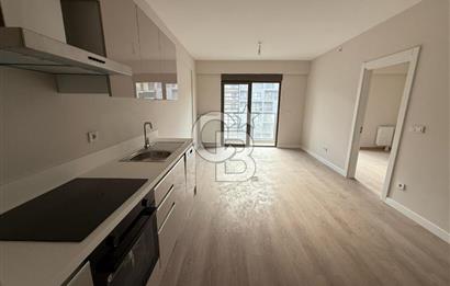 SUR YAPI SURCADDE 'DE CADDE MANZARALI KİRALIK 1+1 BALKONLU DAİRE