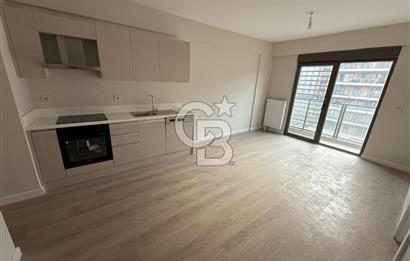 SUR YAPI SURCADDE 'DE CADDE MANZARALI KİRALIK 1+1 BALKONLU DAİRE