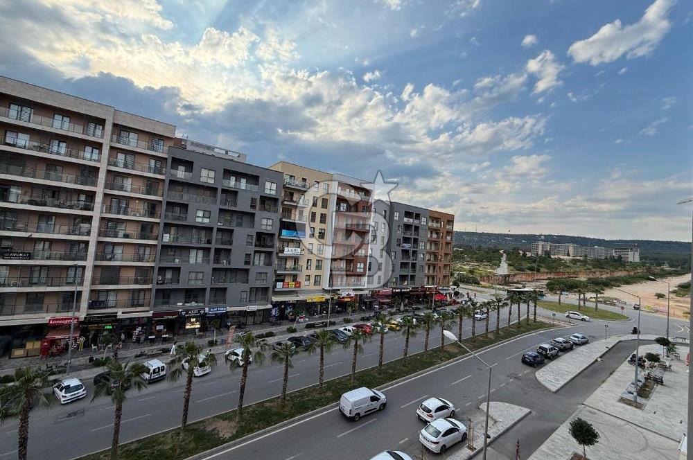 SUR YAPI SURCADDE 'DE CADDE MANZARALI KİRALIK 1+1 BALKONLU DAİRE