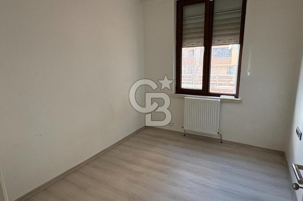 ALEKSANDER DUBÇEK CADDESİ TERASLI SATILIK 2+1 DAİRE