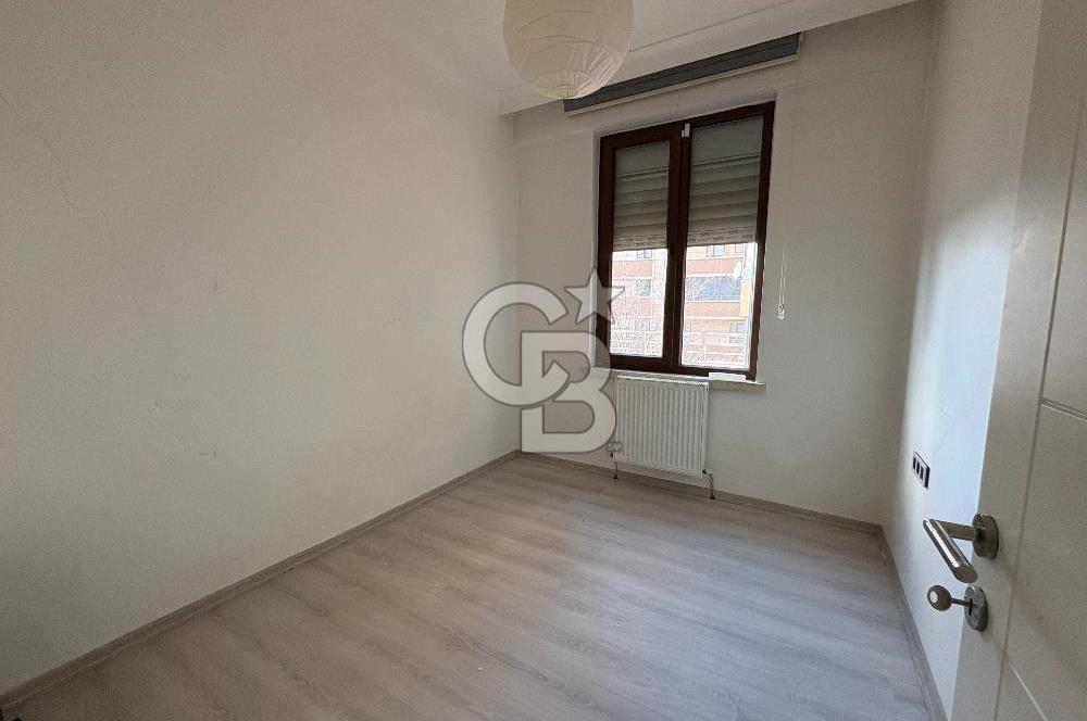 ALEKSANDER DUBÇEK CADDESİ TERASLI SATILIK 2+1 DAİRE