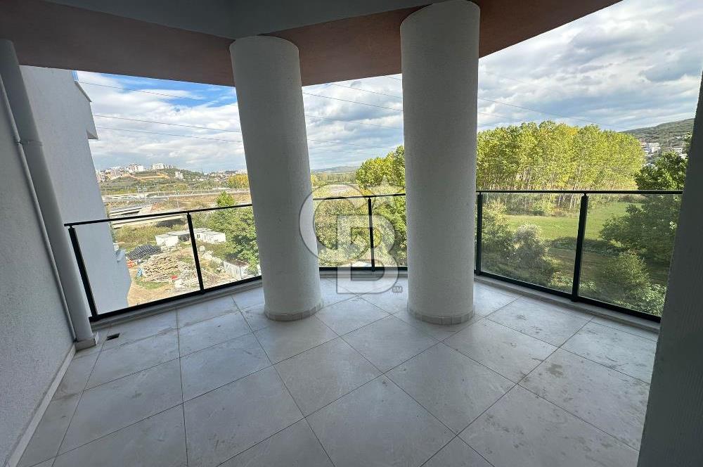 İZMİT YEŞİLOVA YELKENT ALFA'DA 1+1 HAVUZLU KİRALIK REZİDANS