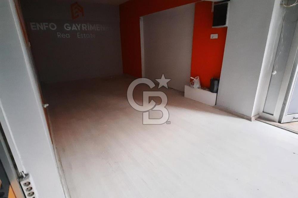 iZMİT KARABAŞ MAHALLESİNDE MERKEZİ KONUM KİRALIK DÜKKAN