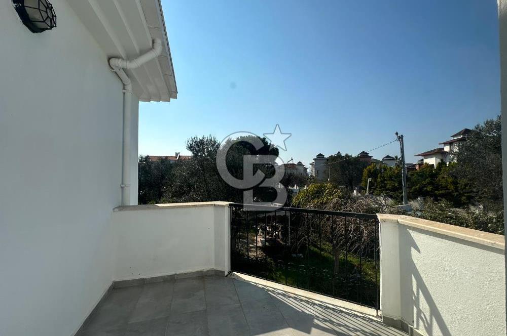 Denize 100m Özel Havuzlu 920m2 Arsada Şömineli Satılık 4+1 Villa