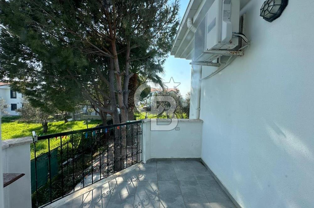 Denize 100m Özel Havuzlu 920m2 Arsada Şömineli Satılık 4+1 Villa