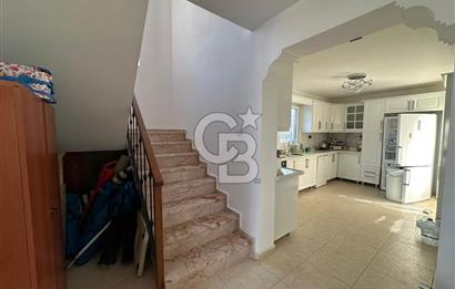 Denize 100m Özel Havuzlu 920m2 Arsada Şömineli Satılık 4+1 Villa