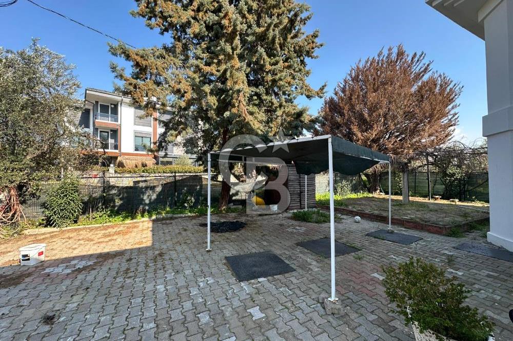 Denize 100m Özel Havuzlu 920m2 Arsada Şömineli Satılık 4+1 Villa