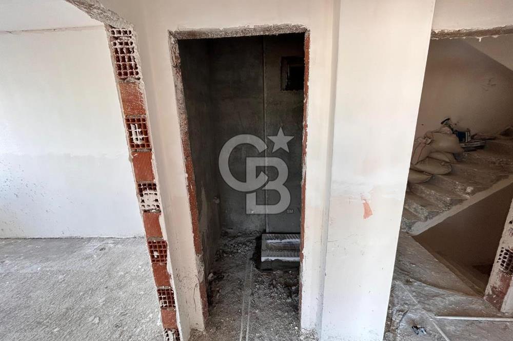 DERİNCE ESENTEPE SATILIK 4+1 ÇATI DUBLEKS DAİRE