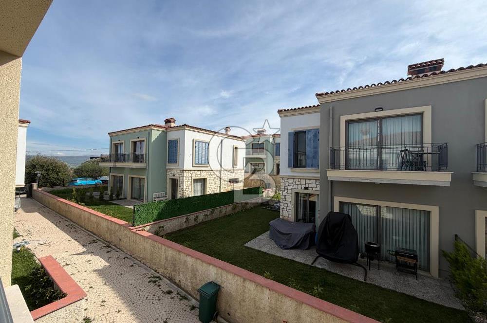 ÇANAKKALE MERKEZ ÇINARLI FULL BOĞAZ MANZARALI SATILIK 4+1 VİLLA