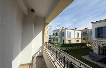 ÇANAKKALE MERKEZ ÇINARLI FULL BOĞAZ MANZARALI SATILIK 4+1 VİLLA