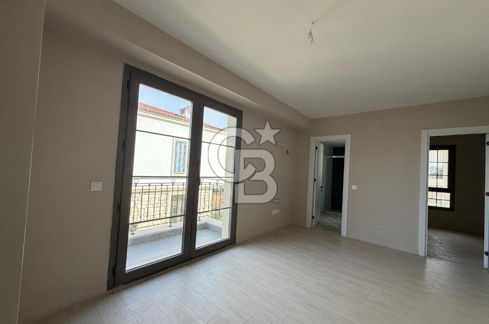 ÇANAKKALE MERKEZ ÇINARLI FULL BOĞAZ MANZARALI SATILIK 4+1 VİLLA