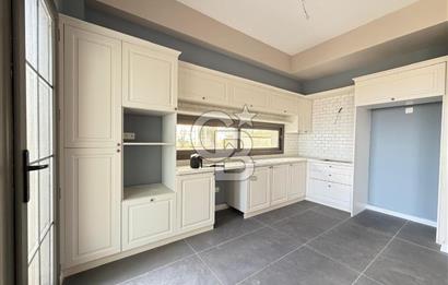 ÇANAKKALE MERKEZ ÇINARLI FULL BOĞAZ MANZARALI SATILIK 4+1 VİLLA