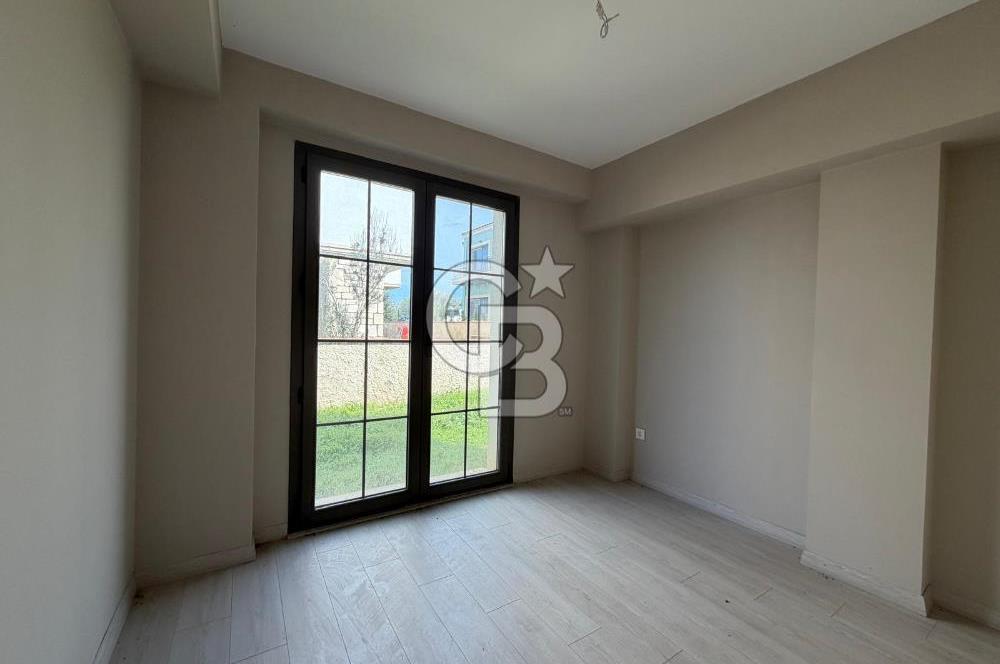 ÇANAKKALE MERKEZ ÇINARLI FULL BOĞAZ MANZARALI SATILIK 4+1 VİLLA