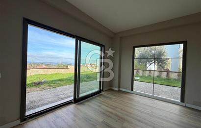 ÇANAKKALE MERKEZ ÇINARLI FULL BOĞAZ MANZARALI SATILIK 4+1 VİLLA