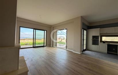 ÇANAKKALE MERKEZ ÇINARLI FULL BOĞAZ MANZARALI SATILIK 4+1 VİLLA