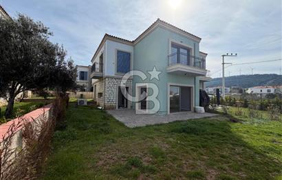 ÇANAKKALE MERKEZ ÇINARLI FULL BOĞAZ MANZARALI SATILIK 4+1 VİLLA