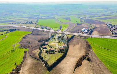 ÇATALCA ÖRCÜNLÜ’DE 39.000 m² YATIRIMLIK ARAZİ – VİLLA VE RESTAURANT TESİSLİ