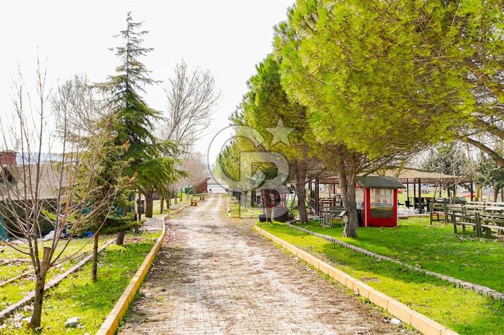 Çatalca Örcünlü'de 5164 m² Yatırımlık Arsa: Villa ve Restaurantlı