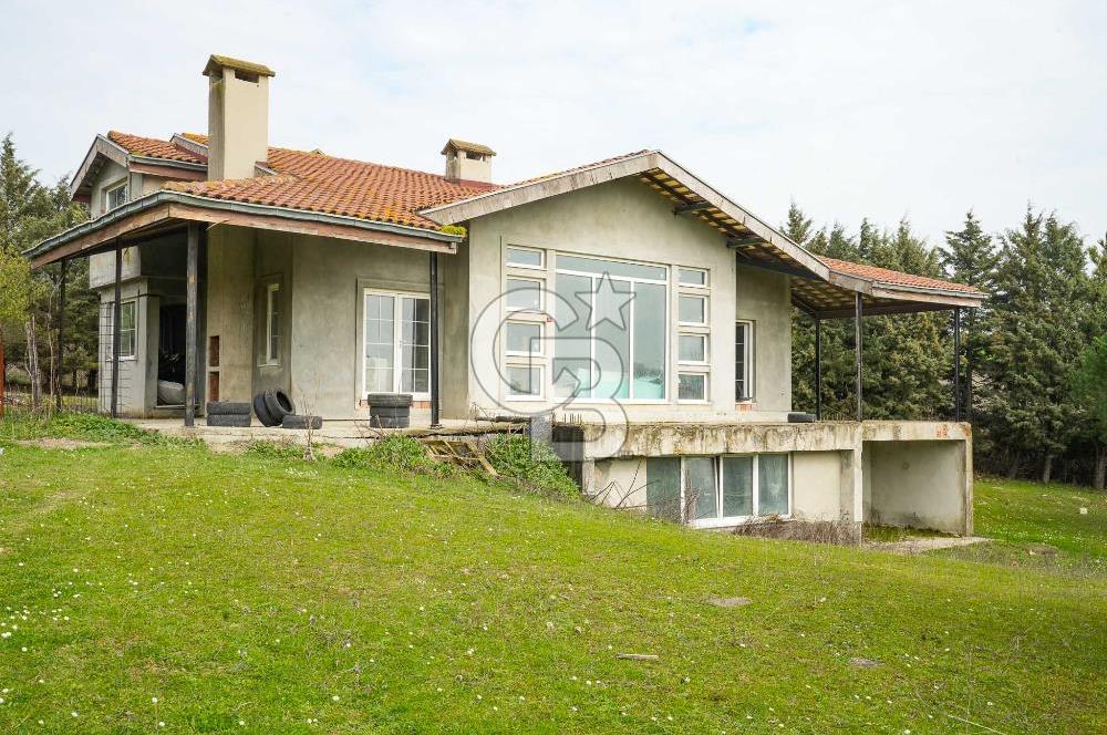 ÇATALCA ÖRCÜNLÜ’DE 39.000 m² YATIRIMLIK ARAZİ – VİLLA VE RESTAURANT TESİSLİ