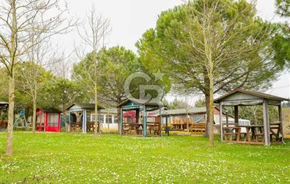 ÇATALCA ÖRCÜNLÜ’DE 39.000 m² YATIRIMLIK ARAZİ – VİLLA VE RESTAURANT TESİSLİ