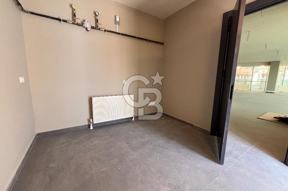 SERTAN DEDE PENDİK ANKARA CADDESİNDE PLAZADA KİRALIK BÜRO OFİS