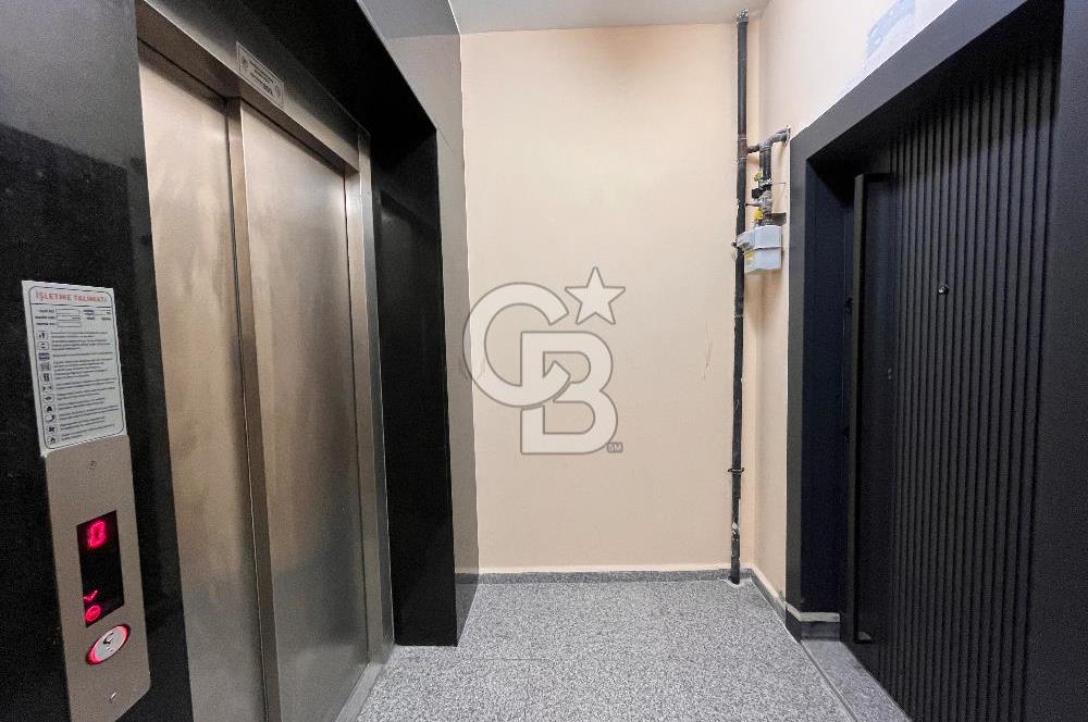 SERTAN DEDE PENDİK ANKARA CADDESİNDE PLAZADA KİRALIK BÜRO OFİS