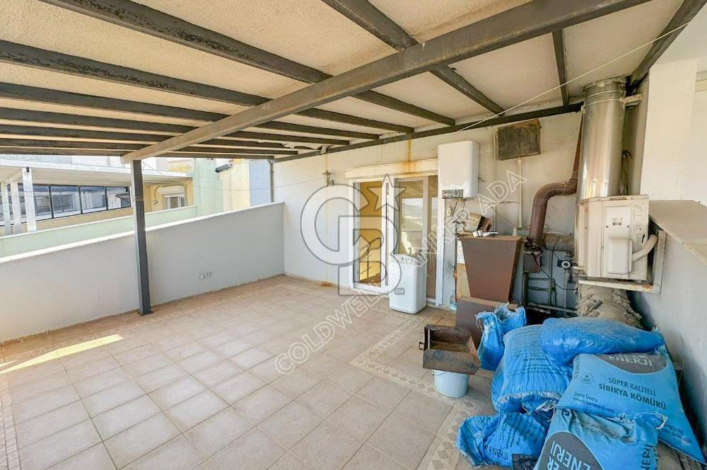 Kuşadası Bayraklıdede Efe Konakları'nda Kesintisiz Deniz Manzaralı Tripleks Villa