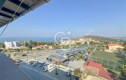 Kuşadası Bayraklıdede Efe Konakları'nda Kesintisiz Deniz Manzaralı Tripleks Villa