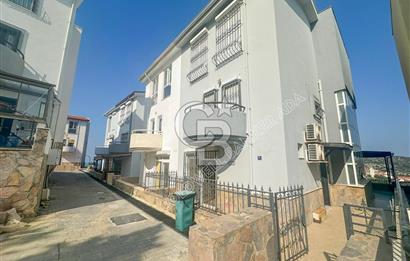 Kuşadası Bayraklıdede Efe Konakları'nda Kesintisiz Deniz Manzaralı Tripleks Villa