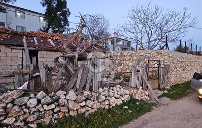 🌿 Doğa İçinde! Sarnıç’ta Tadilatlık Müstakil Ev – Akbük Koyu Yakını