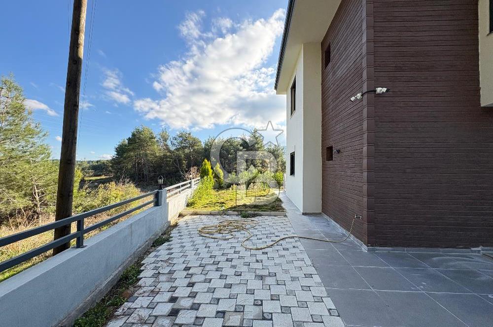 Ula, Kızılağaç’ta Satılık 3.5+1 Villa !