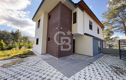 Ula, Kızılağaç’ta Satılık 3.5+1 Villa !