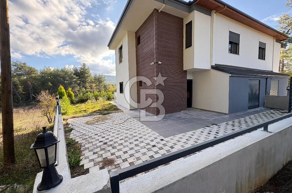 Ula, Kızılağaç’ta Satılık 3.5+1 Villa !