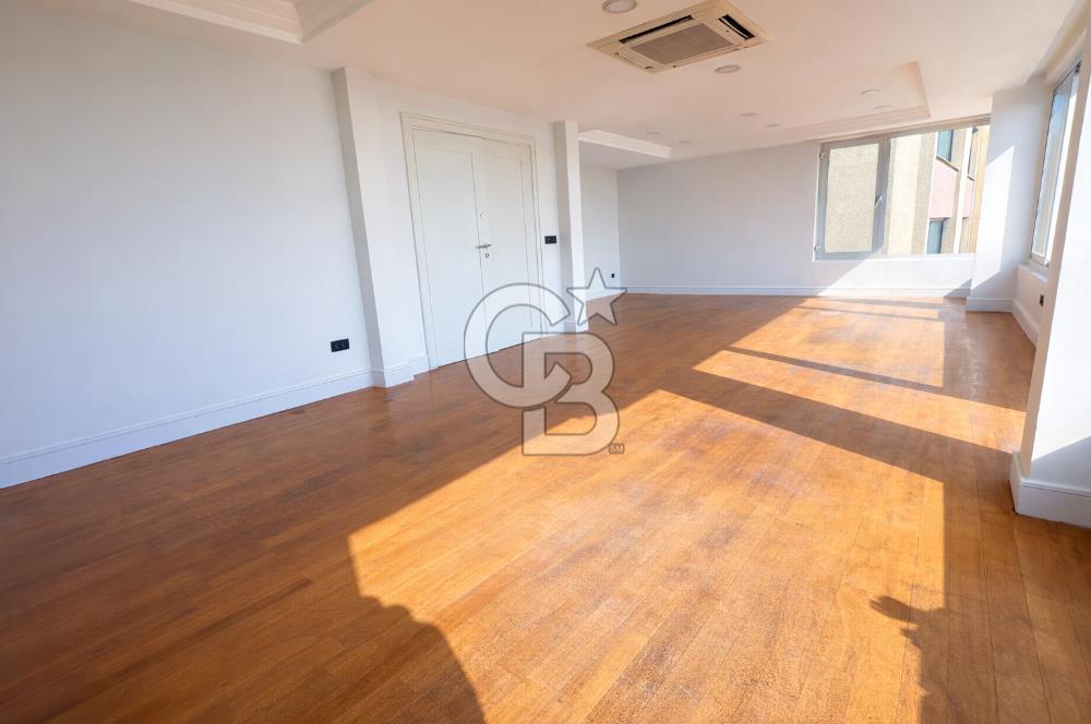 KABATAŞ, SETÜSTÜ'NDE DENİZ ,BOĞAZ ,YARIMADA MANZARALI 4+1 OFİS