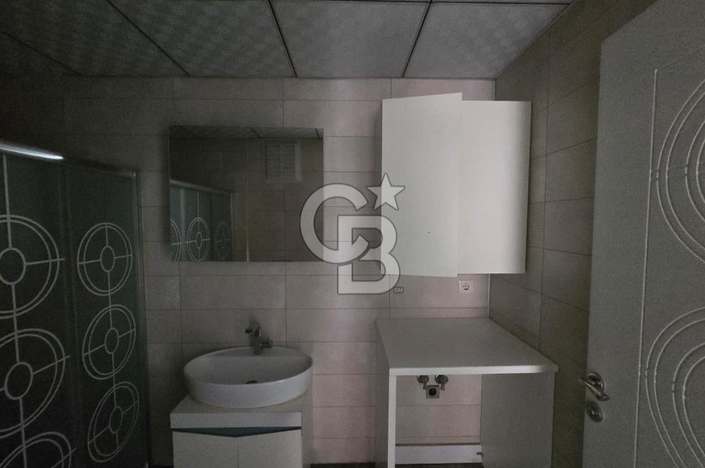 COLDWELL BANKER'DAN SELÇUKLUDA MERKEZİ KONUMLU 3+1 SATILIK DAİRE