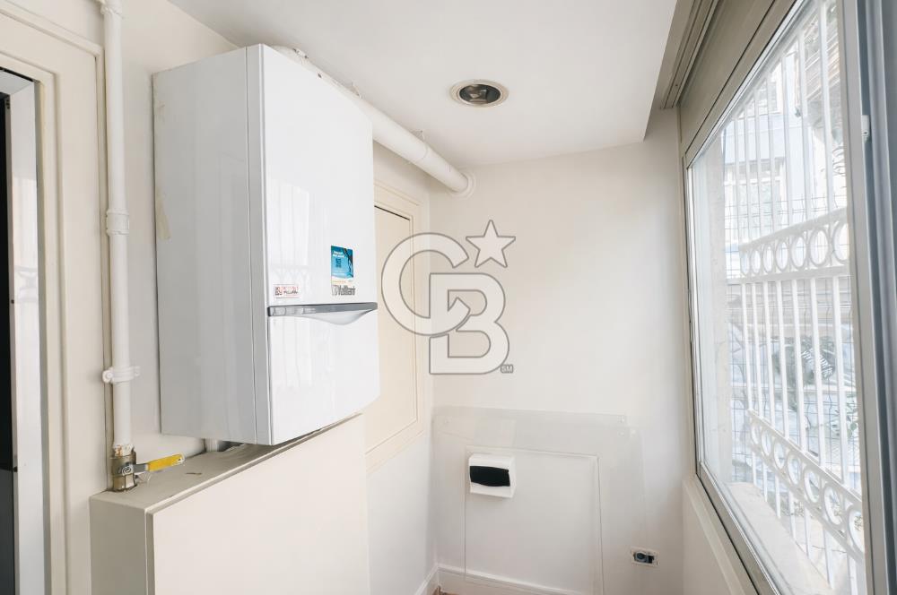 KABATAŞ, SETÜSTÜ'NDE DENİZ ,BOĞAZ ,YARIMADA MANZARALI 4+1 OFİS