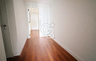 KABATAŞ, SETÜSTÜ'NDE DENİZ ,BOĞAZ ,YARIMADA MANZARALI 4+1 OFİS