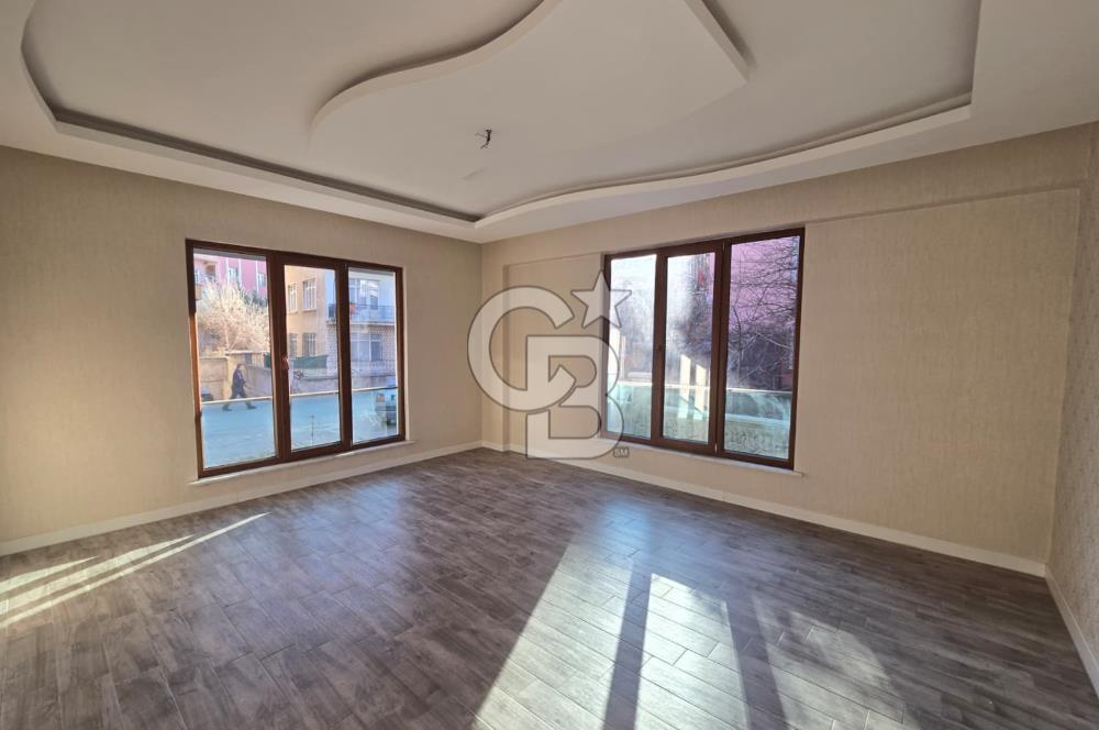 COLDWELL BANKER'DAN SELÇUKLUDA MERKEZİ KONUMLU 3+1 SATILIK DAİRE