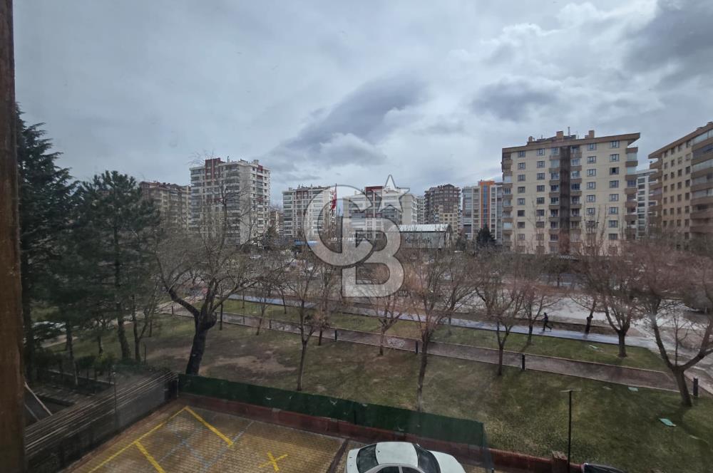 COLDWELL BANKER'DAN SELÇUKLUDA HARİKA KONUMLU 3+1 KİRALIK DAİRE