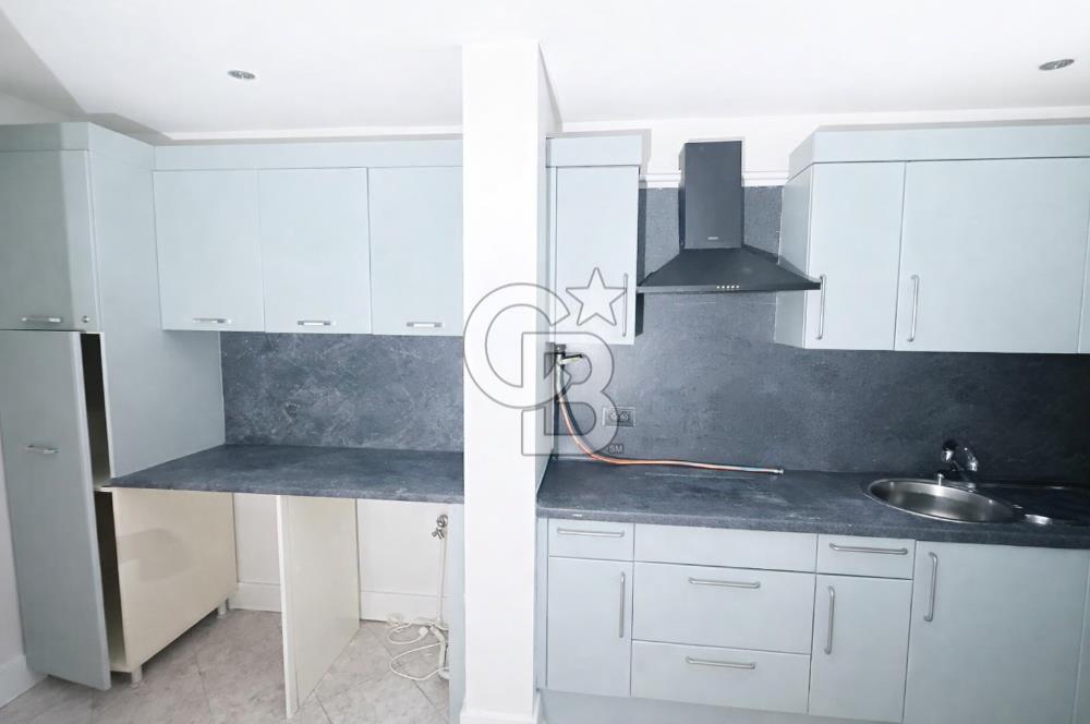 KABATAŞ, SETÜSTÜ'NDE DENİZ ,BOĞAZ ,YARIMADA MANZARALI 4+1 OFİS