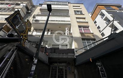 KARŞIYAKA TUNA MAHALLESİ’NDE YATIRIMLIK BOŞ 4+1 145m2 SATILIK DAİRE