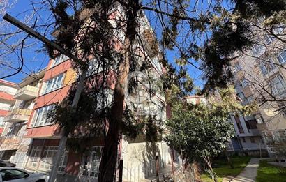 AYRANCI REFİK BELENDİR SOKAK'TA TEMİZ KATTA KİRALIK 3+1 DAİRE